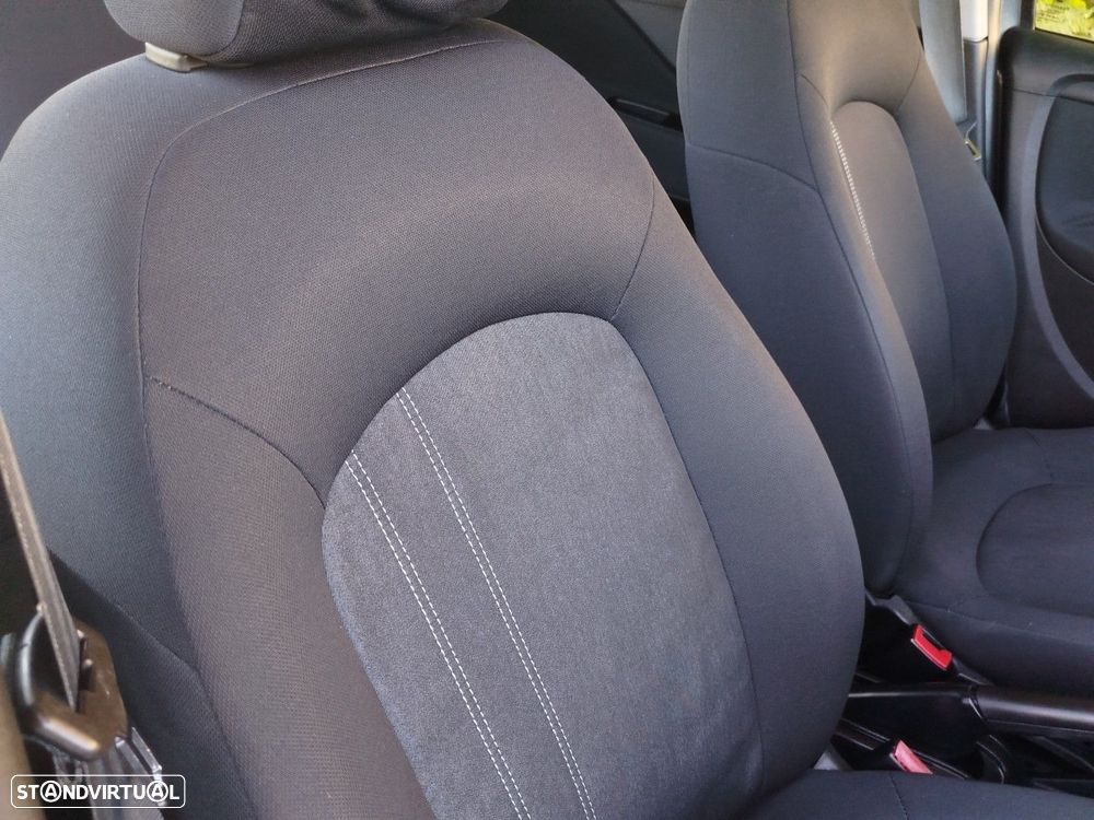 Fiat Punto 1.3 M-Jet Lounge S&S - 5