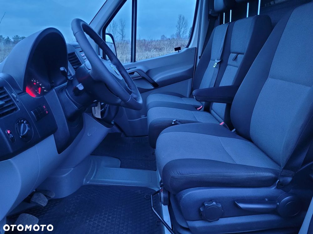 Volkswagen CRAFTER - 9