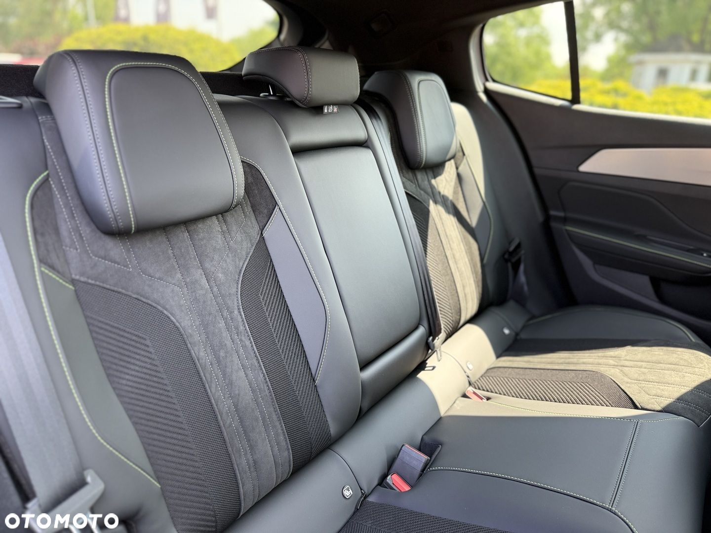 Peugeot 408 - 22