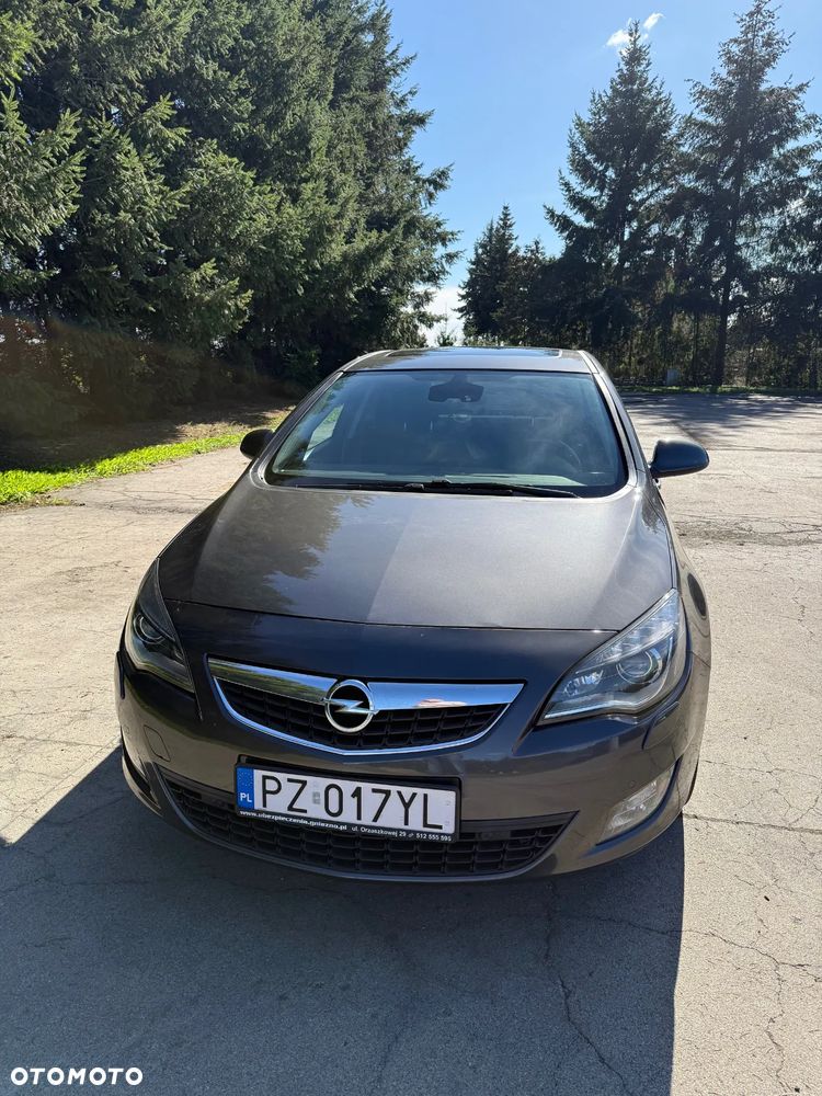Opel Astra GTC 1.6 Turbo Edition - 12