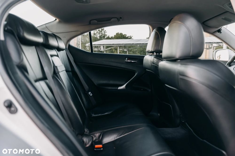 Lexus IS 250 Elegance - 17