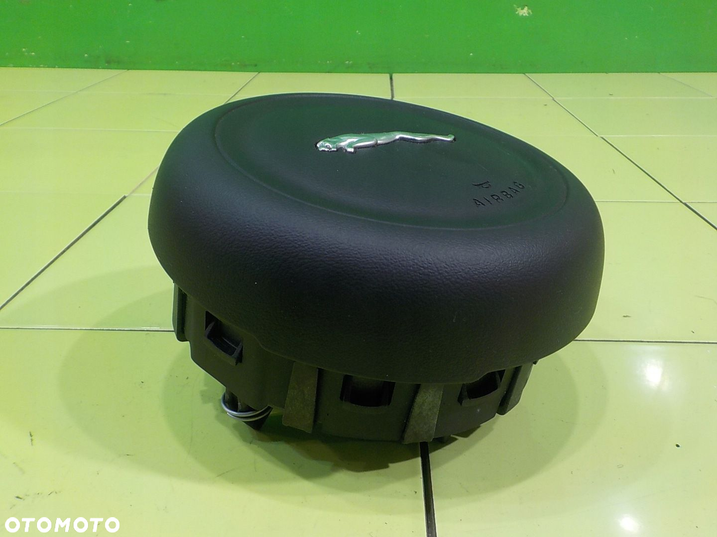 JAGUAR XE 2.0 D 16r SEDAN 4D AIRBAG poduszka kierowcy 0589-P1-000623 - 2