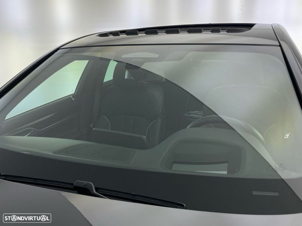 BMW 745 e iPerformance Pack M Auto - 22