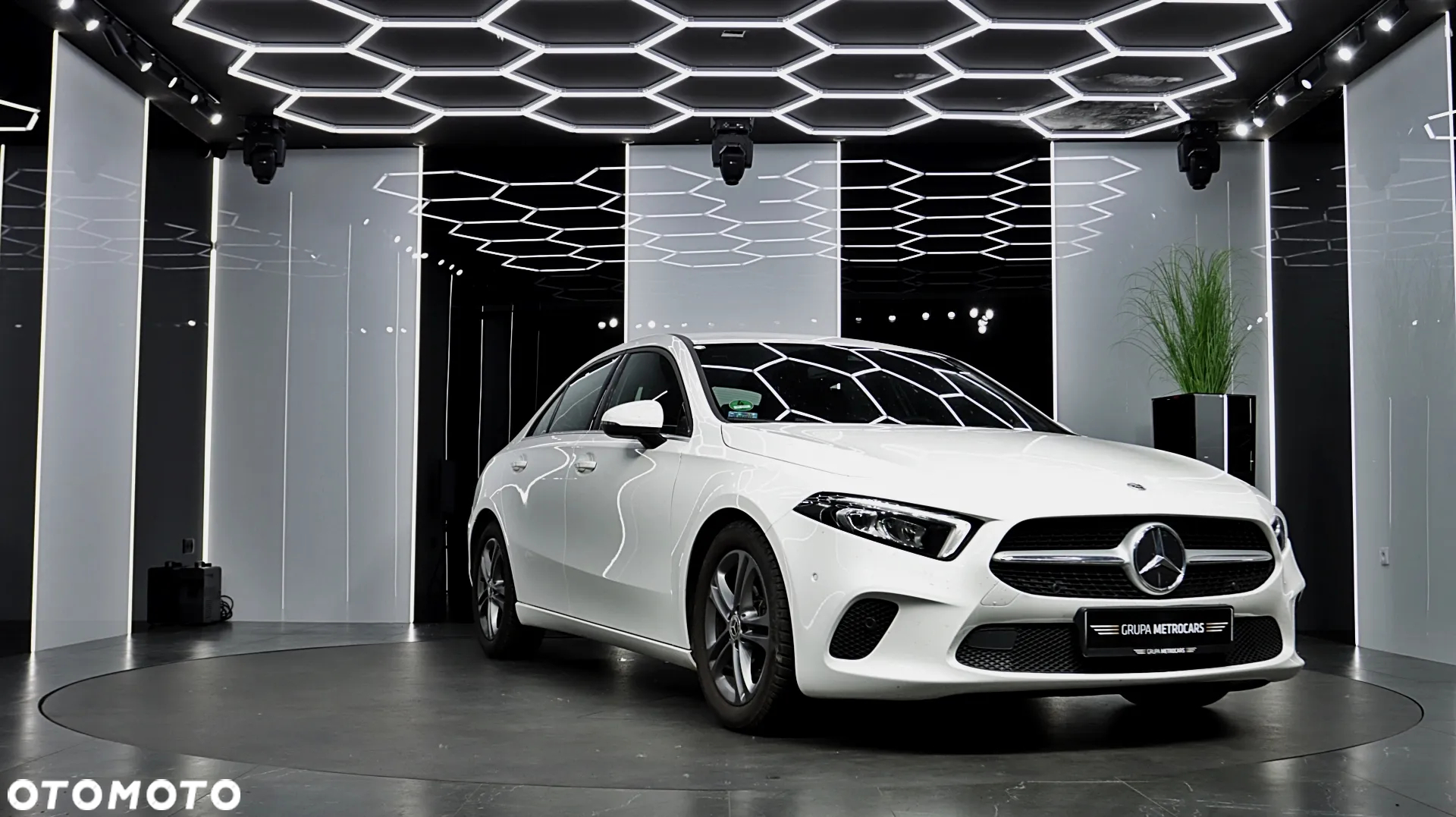 Mercedes-Benz Klasa A 200 Style 7G-DCT - 13