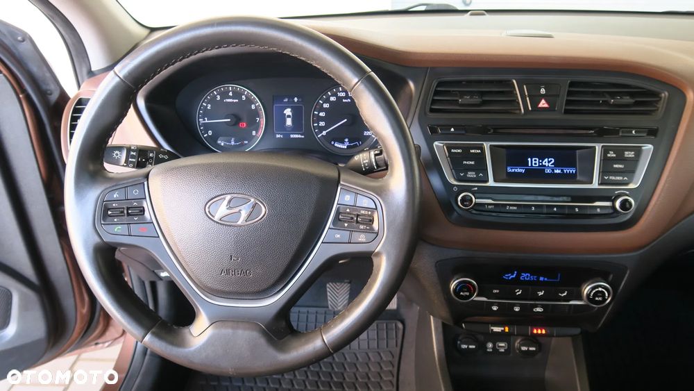 Hyundai i20 blue 1.2 YES Gold - 23