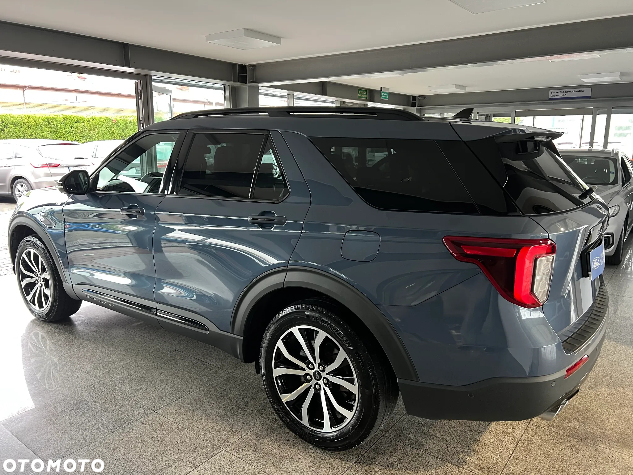 Ford Explorer 3.0 EcoBoost PHEV 4WD ST-Line - 11