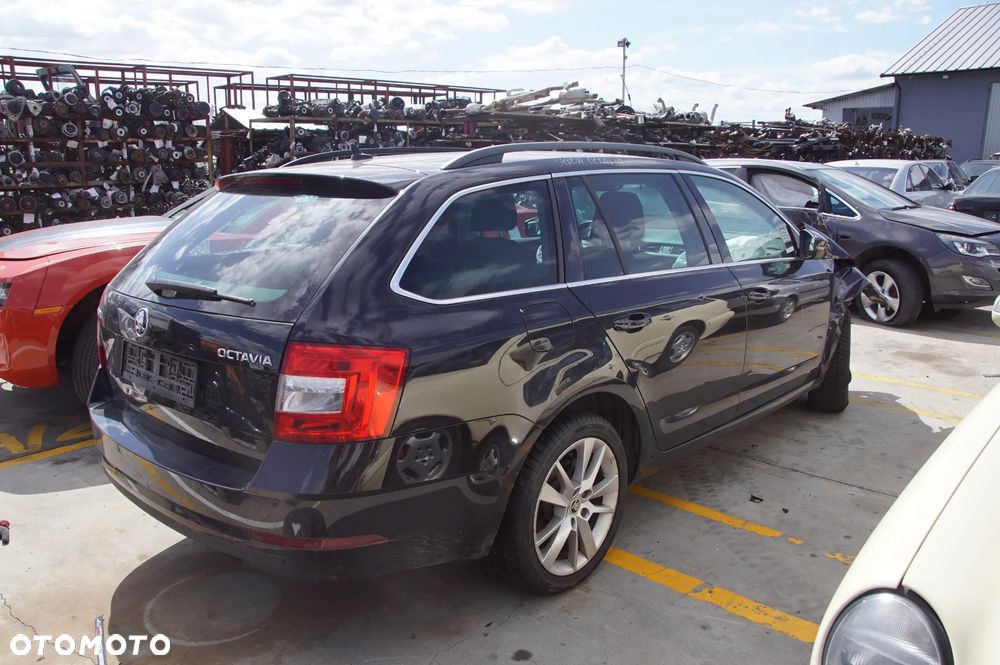 Auto na części - Skoda Octavia III Lift 2.0 TDI 150 KM DFFA TDH 2018R Silnik Skrzynia Zderzak Klapa Drzwi Szyba Lusterko Deska Kokpit Sterownik Moduł Licznik Wybierak - 7