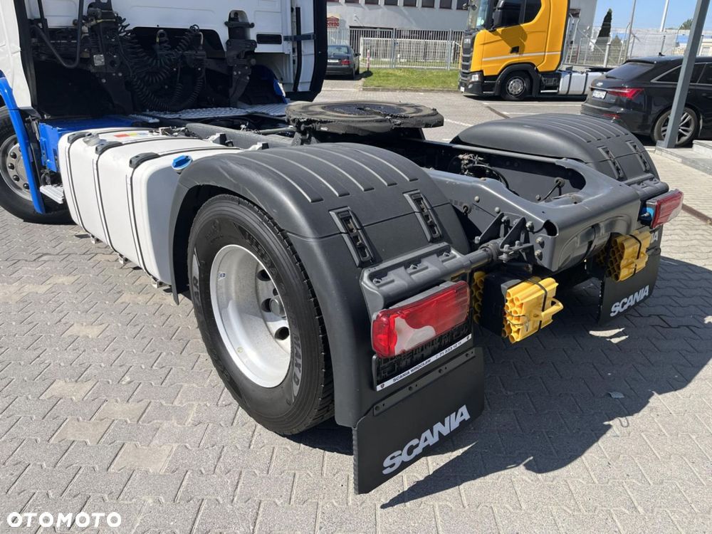 Scania R 500 A4x2NA Zawieszenie tył 4 poduszki - 12