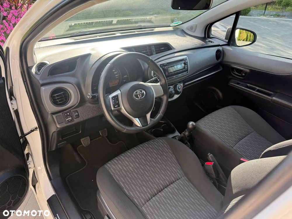 Toyota Yaris 1.0 VVT-i - 11