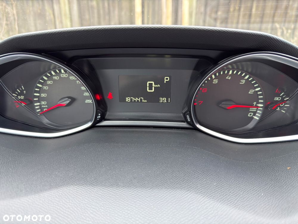Peugeot 308 1.2 PureTech Active S&S - 16