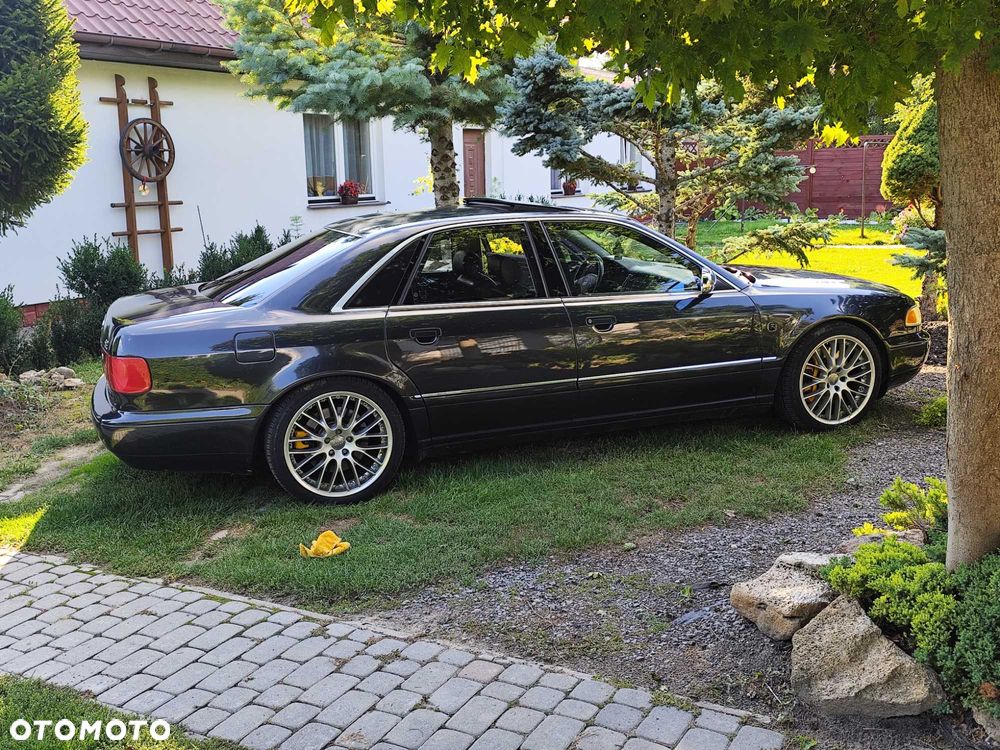 Audi A8 - 6