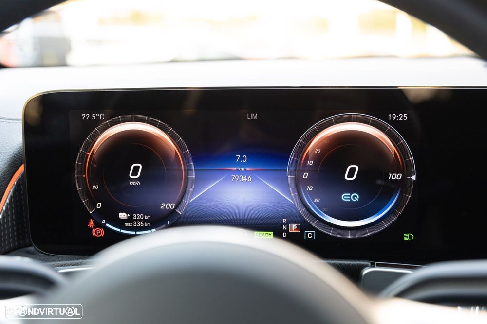 Mercedes-Benz EQB 300 4Matic AMG Line - 21