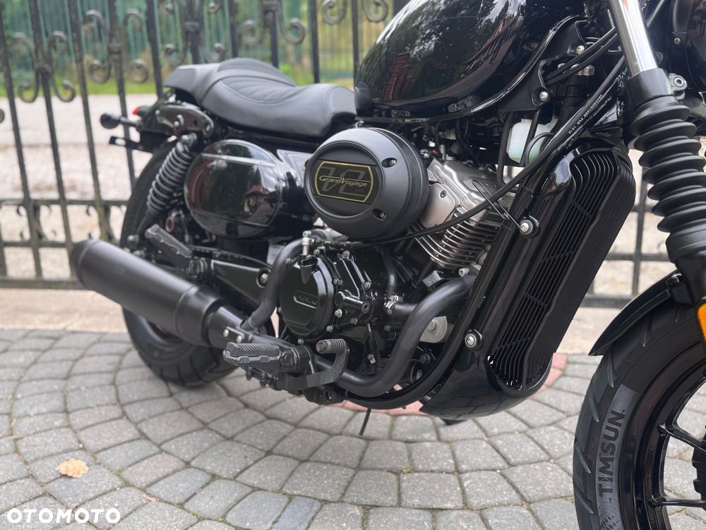 Hyosung GV - 12