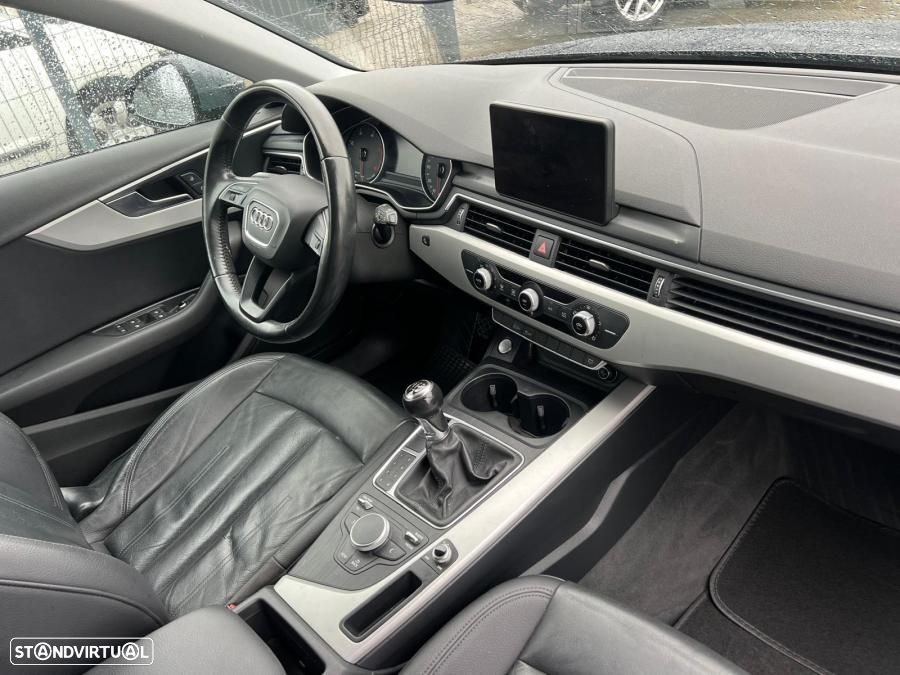 Audi A4 Avant 2.0 TDI Design - 8