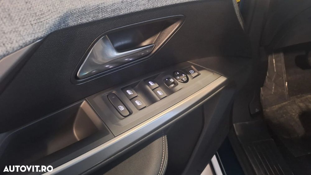 Peugeot 3008 1.2 Hybrid 145 e-DCS6 Allure - 17