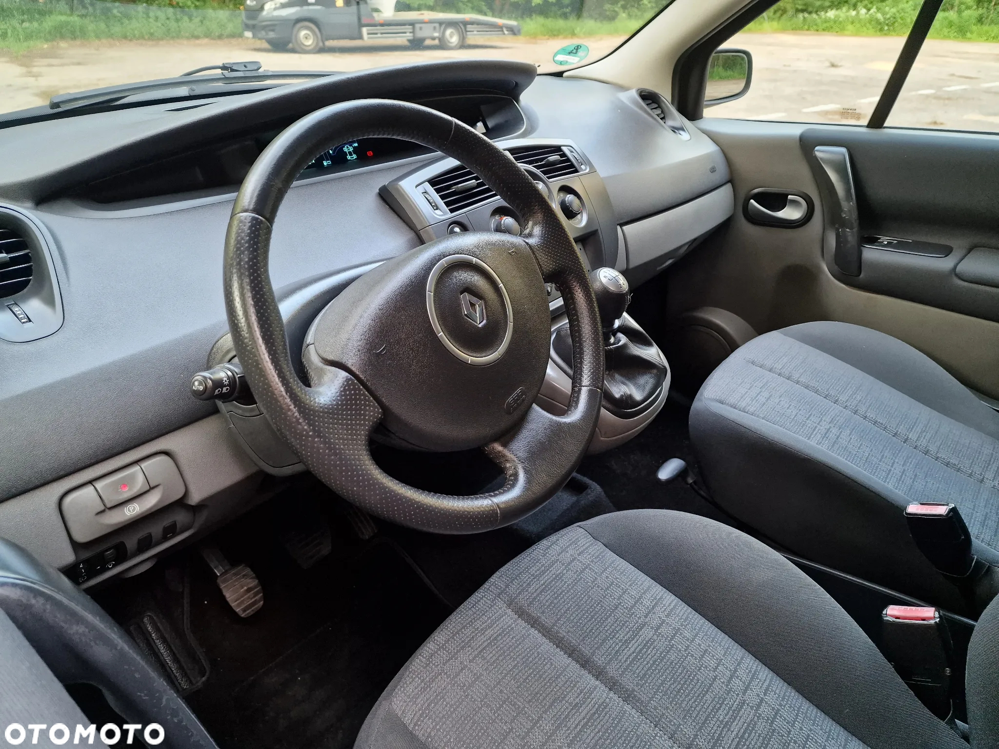 Renault Scenic 1.6 16V Alize - 15