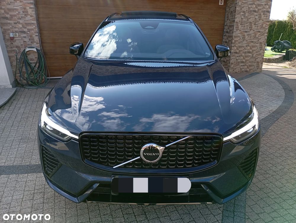 Volvo XC 60 B5 B AWD Plus Dark - 4