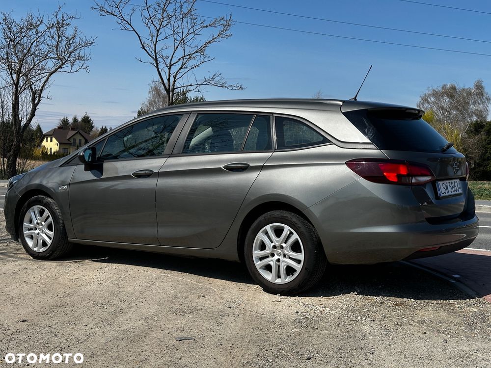 Opel Astra 1.2 T Edition S&S - 9