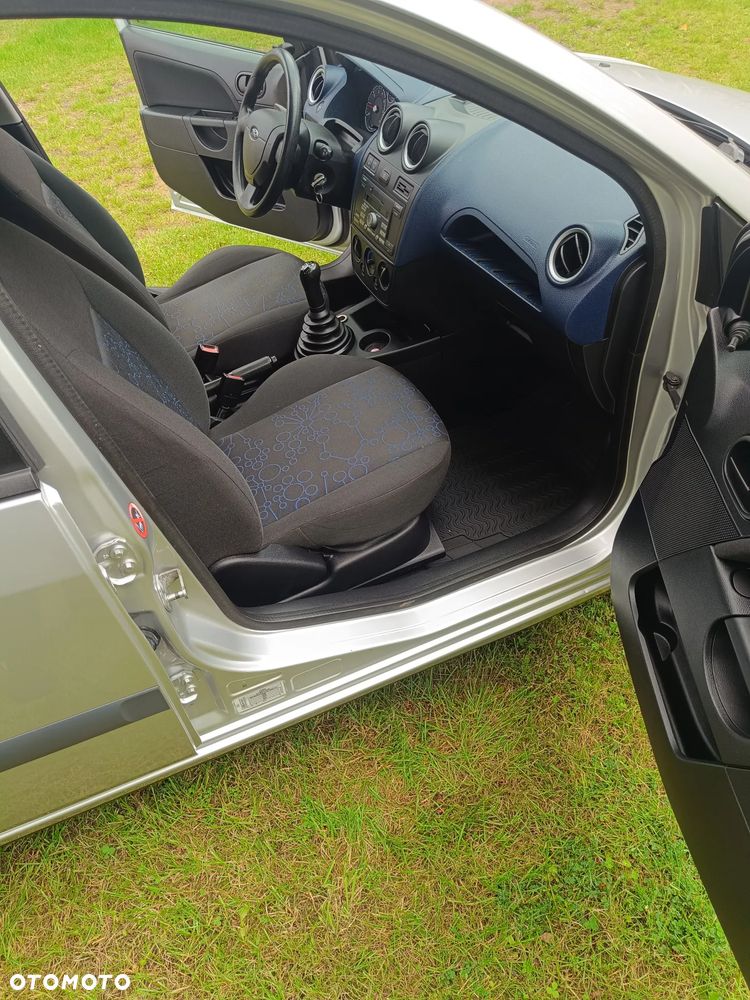 Ford Fiesta 1.3 - 11