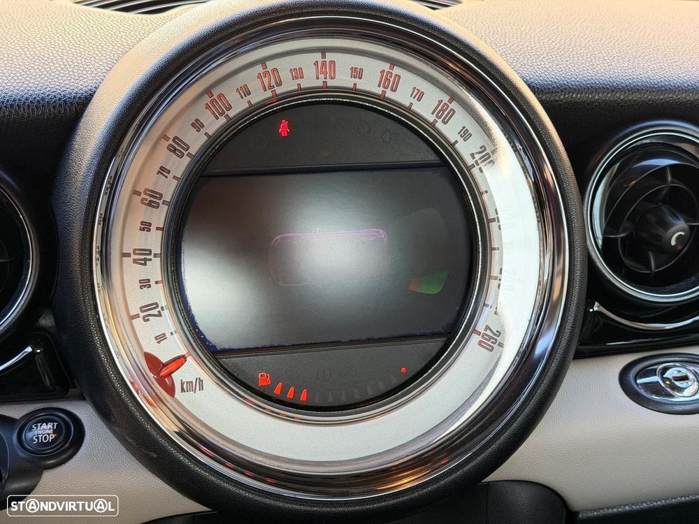 MINI Cabrio Cooper D - 11