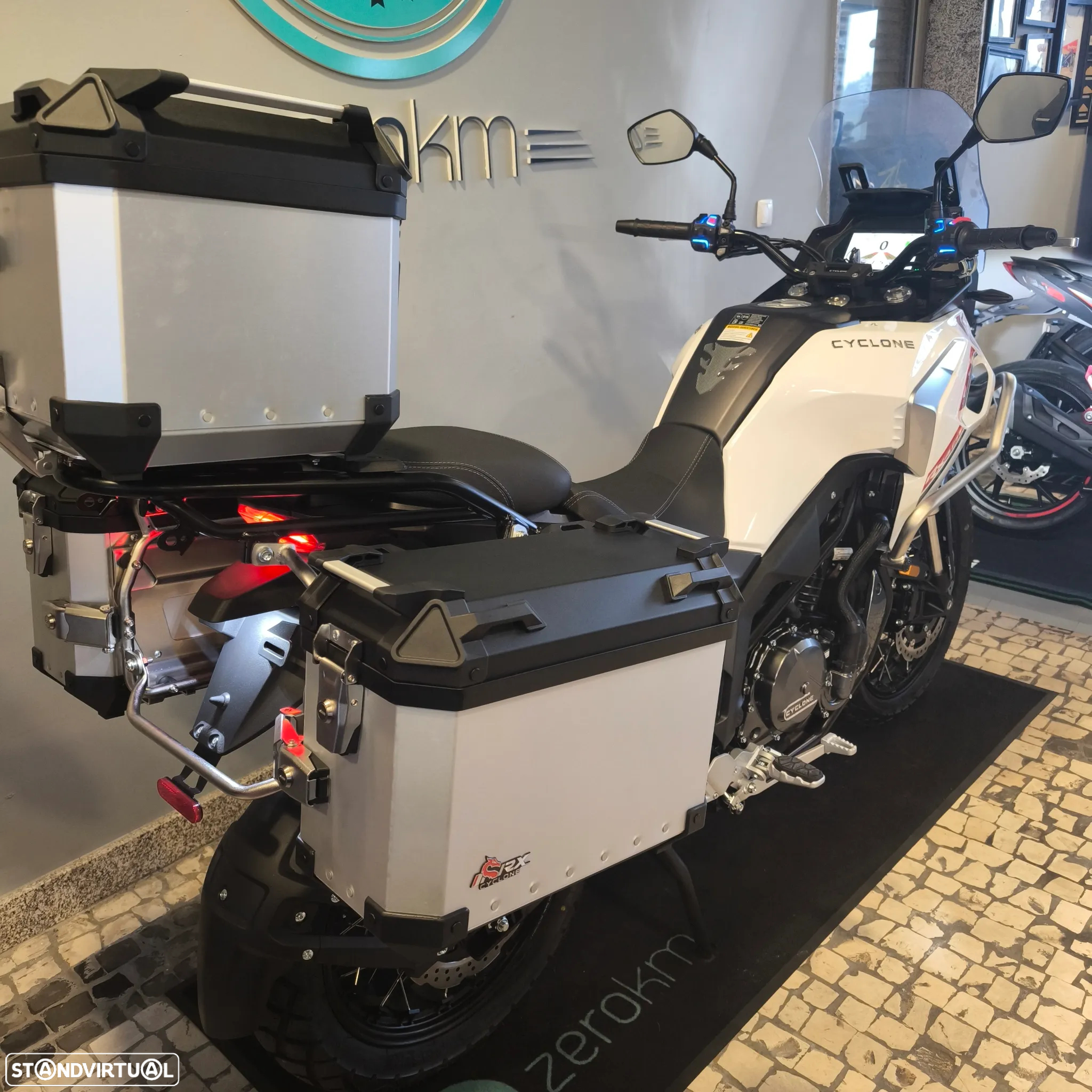 Cyclone RX4 RX4 EXPLORER - 3
