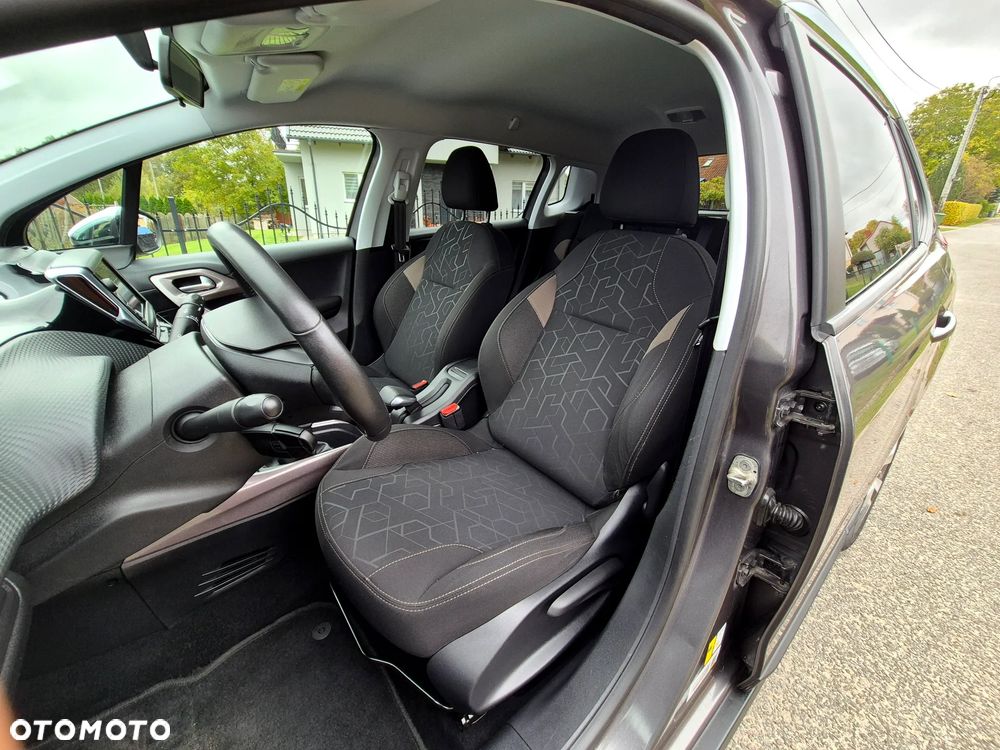 Peugeot 2008 - 28