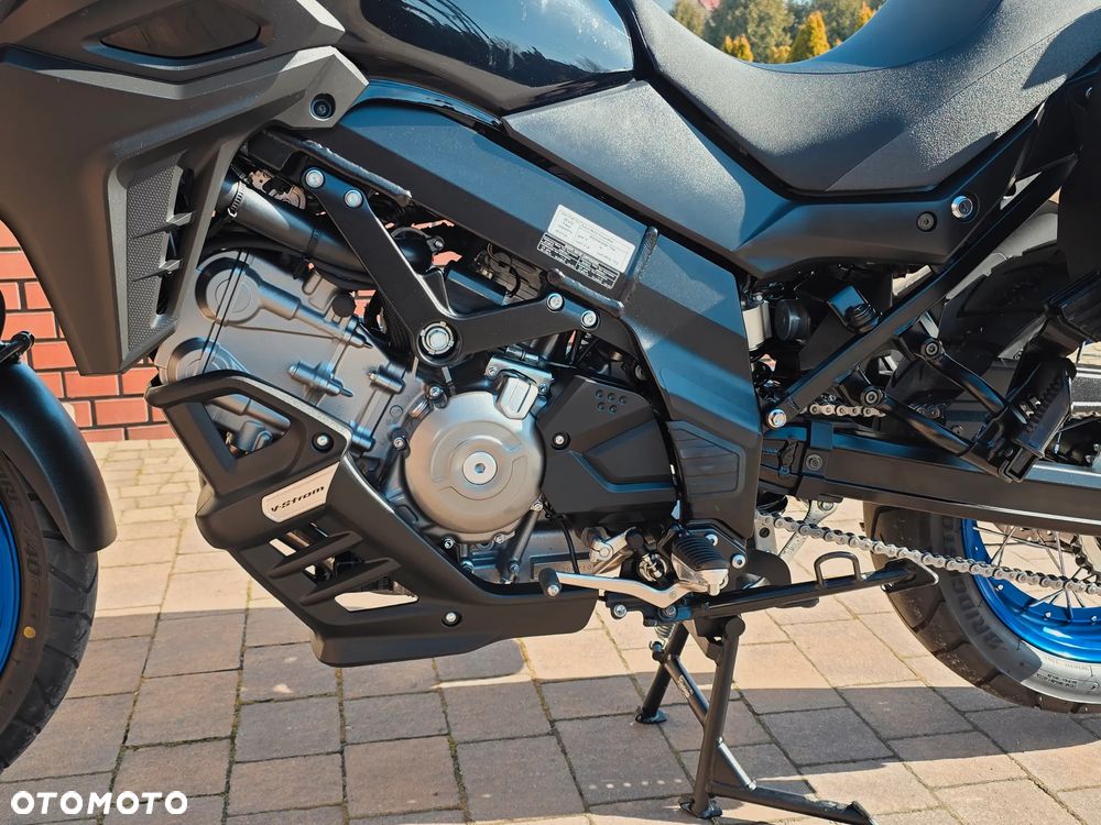 Suzuki V-STROM - 23