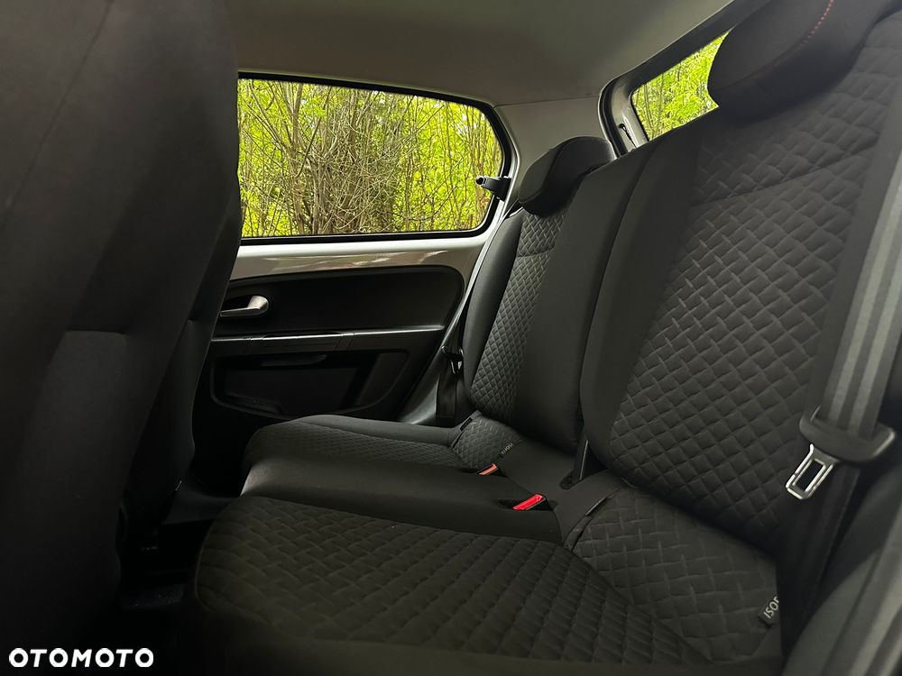 Volkswagen up! (BlueMotion Technology) move - 14