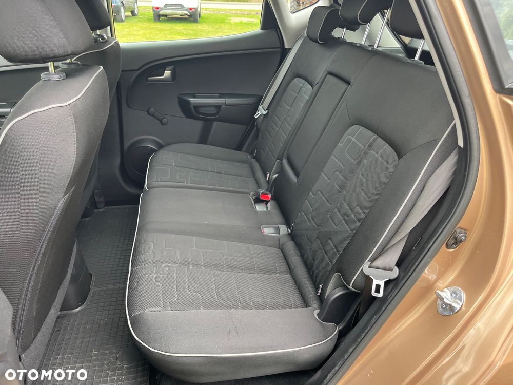 Kia Venga 1.4 CVVT ISG Spirit - 11