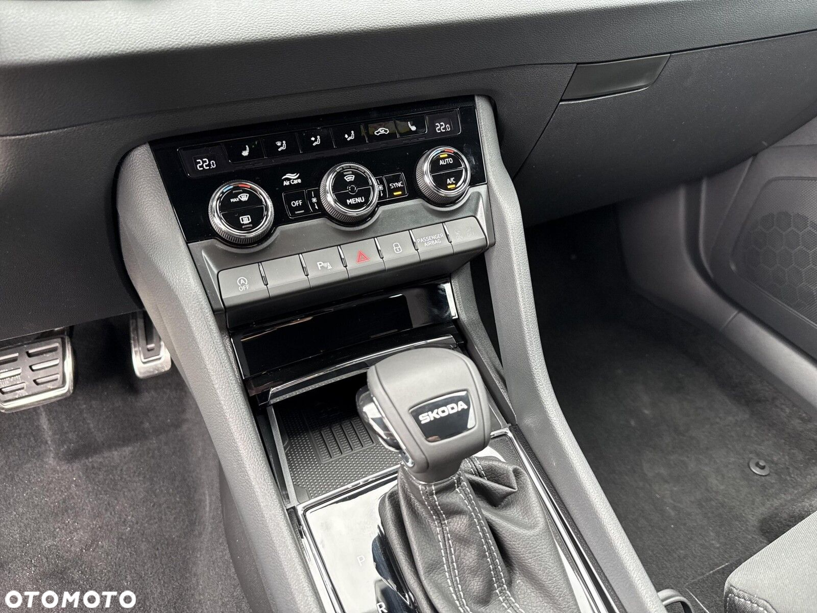 Skoda Karoq 1.5 TSI ACT Sportline DSG - 14