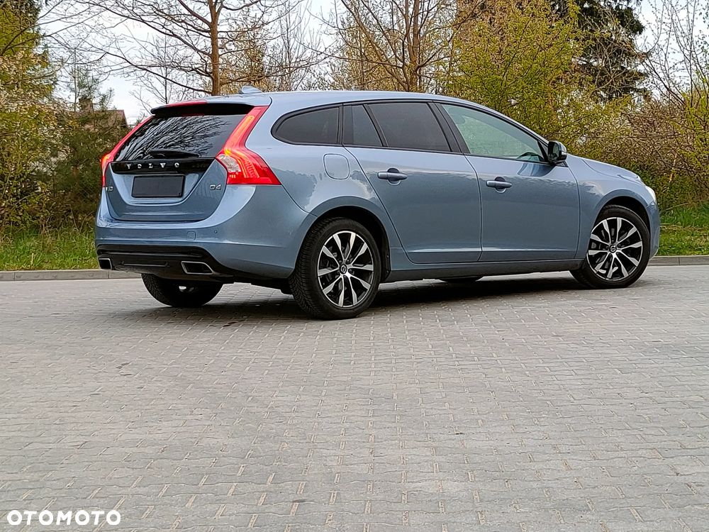 Volvo V60 D4 Geartronic Summum - 6