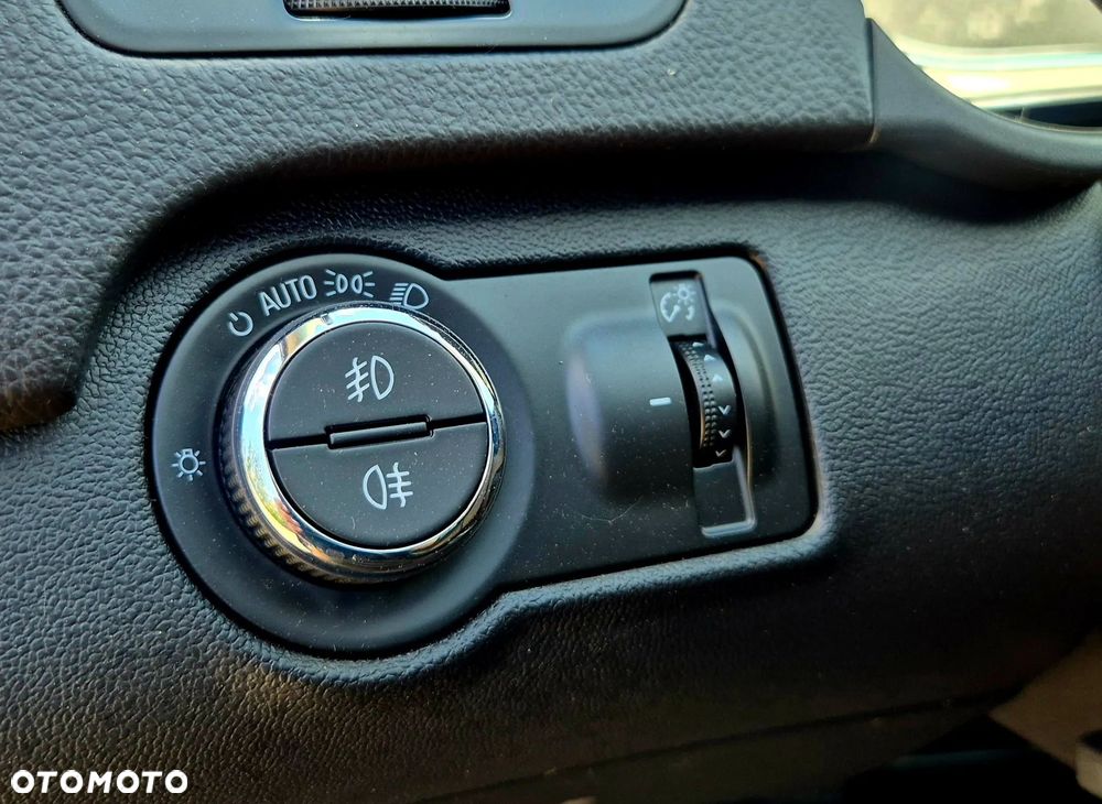 Opel Insignia CT 2.0 CDTI S&S - 27