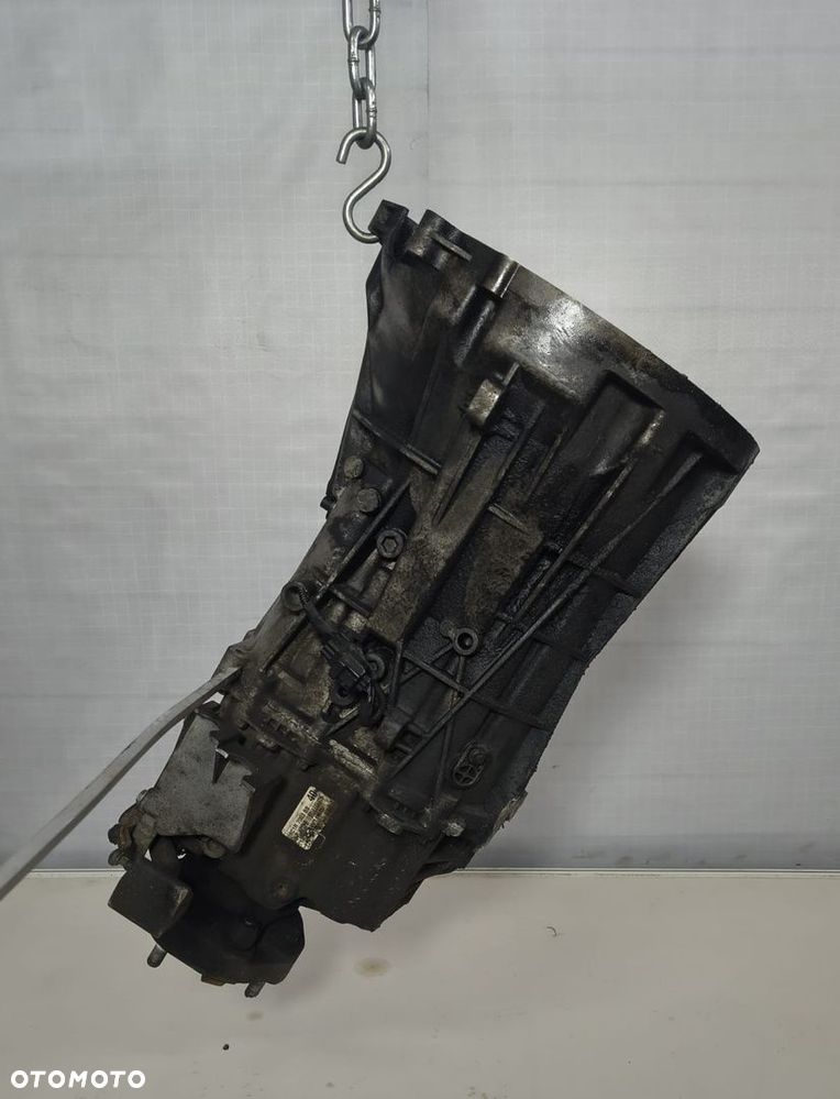 Skrzynia biegów manualna Ford Transit MK7 2.4 TDCI 8C1R7003BB RWD - 3