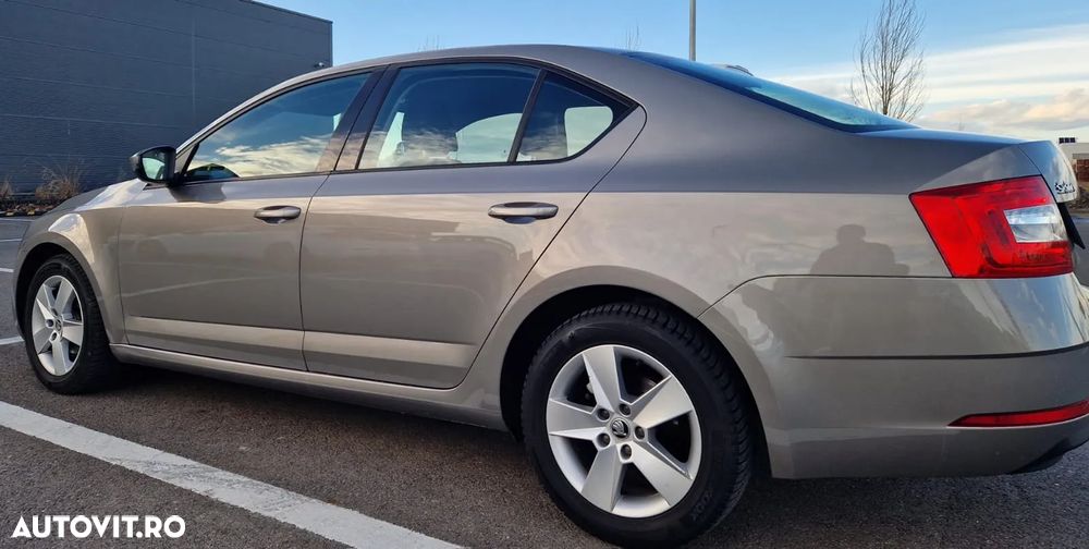 Skoda Octavia - 7