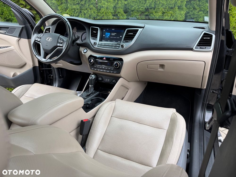 Hyundai Tucson blue 1.7 CRDi 2WD DCT Premium - 38
