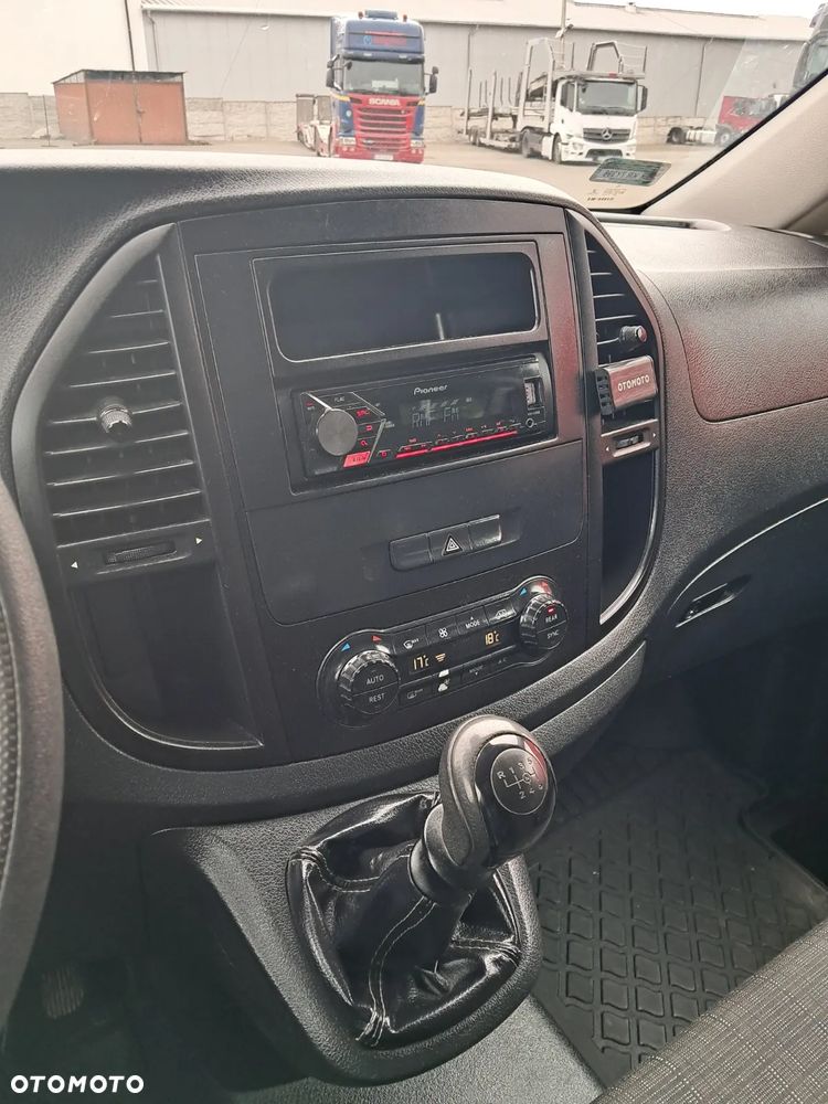 Mercedes-Benz Vito - 25