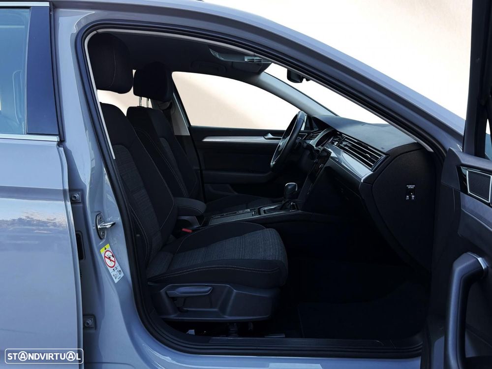 VW Passat Variant 2.0 TDi Business DSG - 10