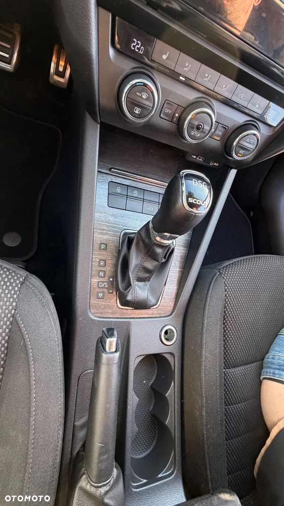 Skoda Octavia 1.8 TSI L&K DSG - 18