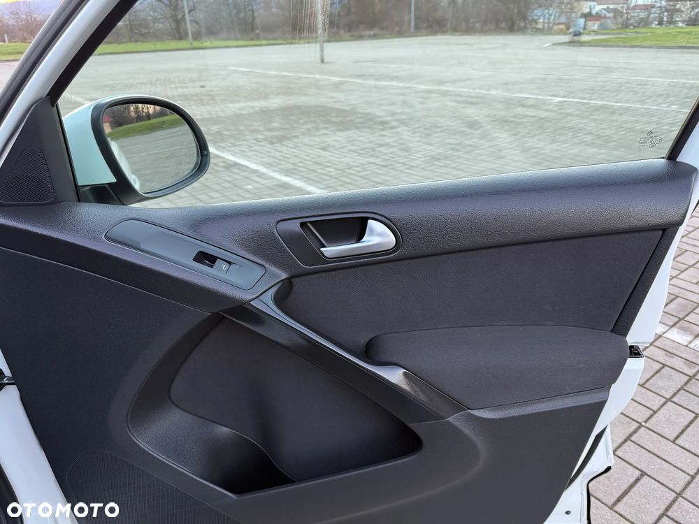 Volkswagen Tiguan 2.0 TDI DPF BlueMotion Technology Exclusive - 13