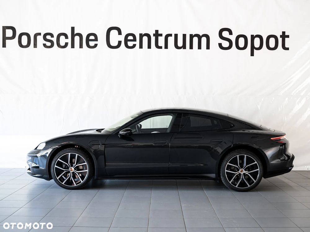 Porsche Taycan 105kWh 4 - 3