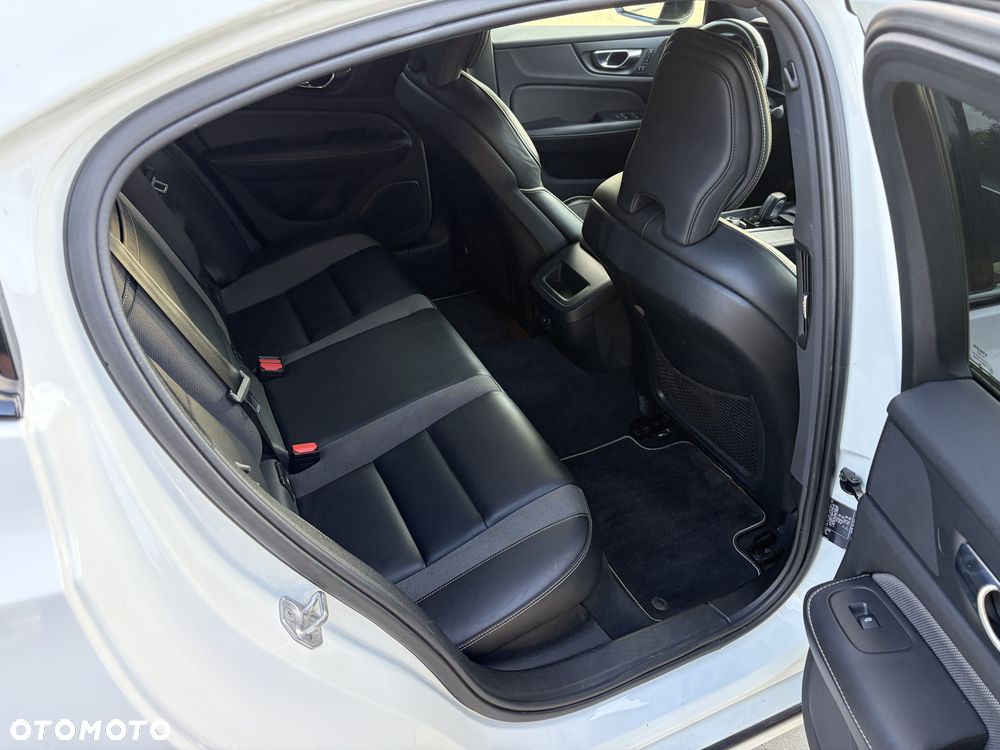 Volvo S60 B4 B R-Design - 20