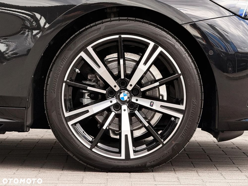 BMW Seria 5 520d xDrive - 14