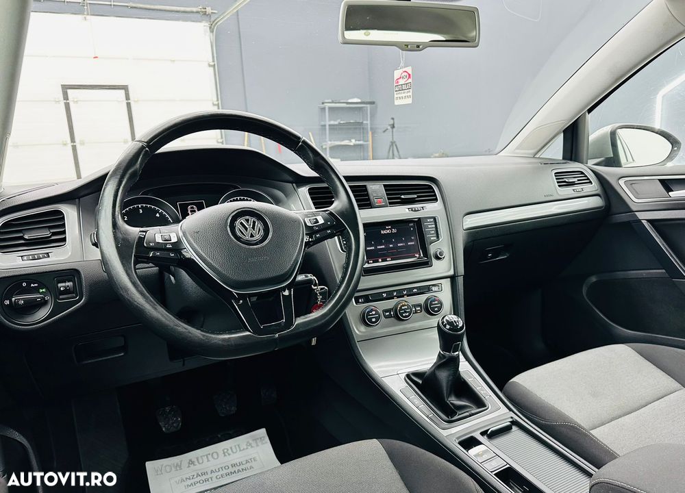 Volkswagen Golf 1.6 TDI BlueMotion Technology Comfortline - 20