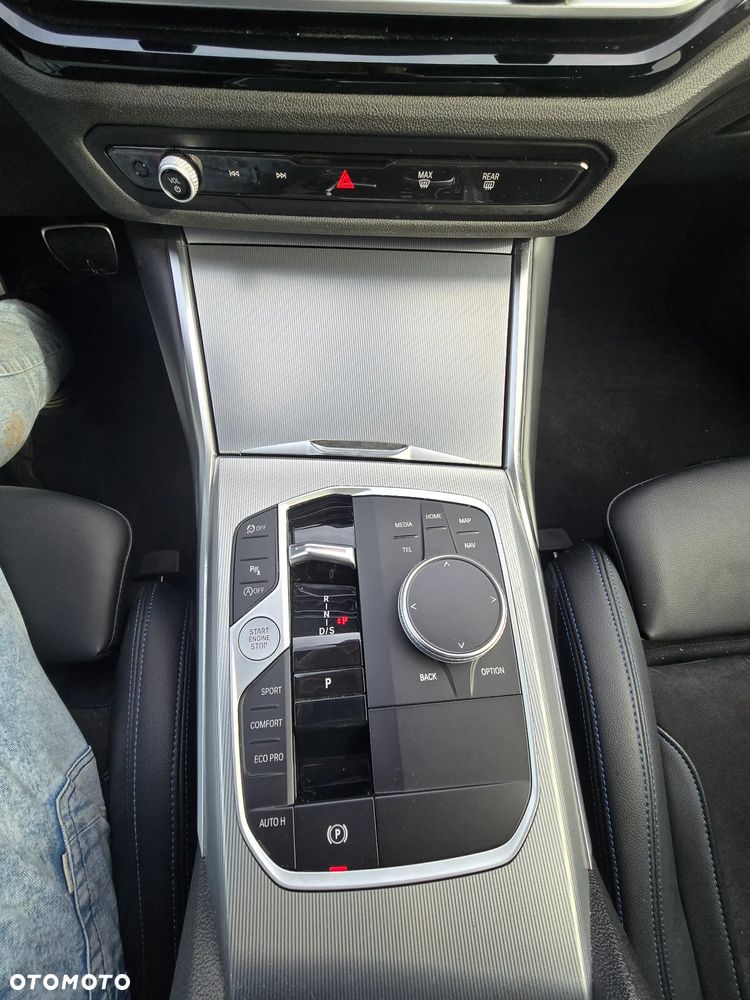 BMW Seria 3 318i M Sport - 23
