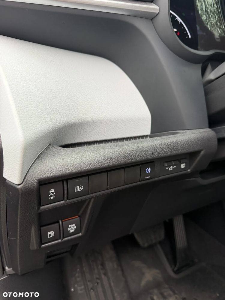Toyota Sienna - 18