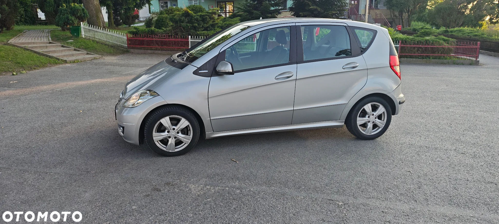 Mercedes-Benz Klasa A 180 CDI Autotronic Avantgarde - 4
