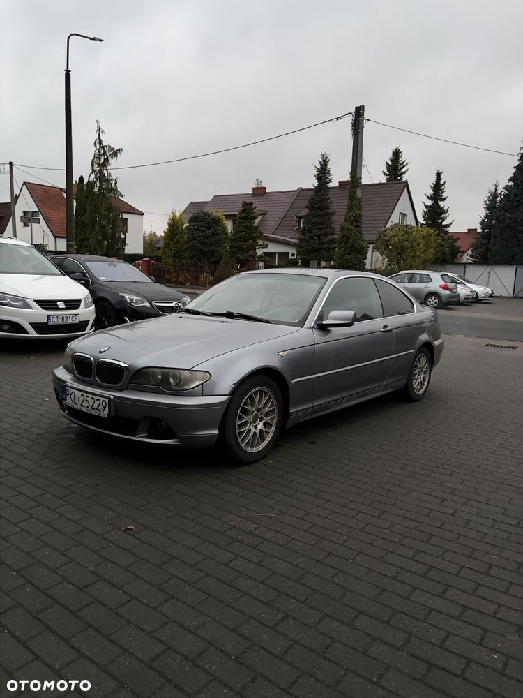 BMW Seria 3 2003 photo 2