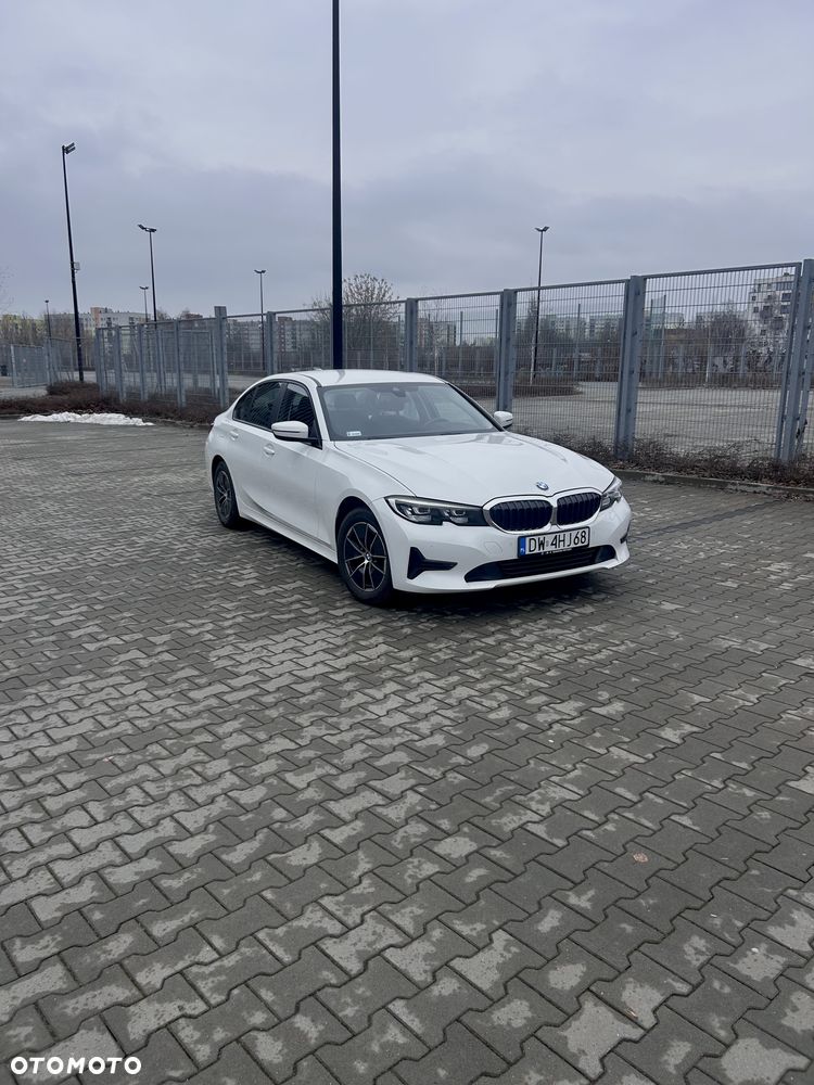 BMW Seria 3 318i - 3