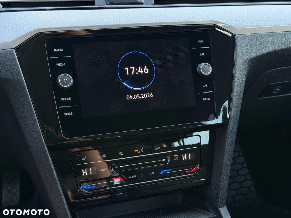 Volkswagen Passat 2.0 TSI Elegance DSG - 18