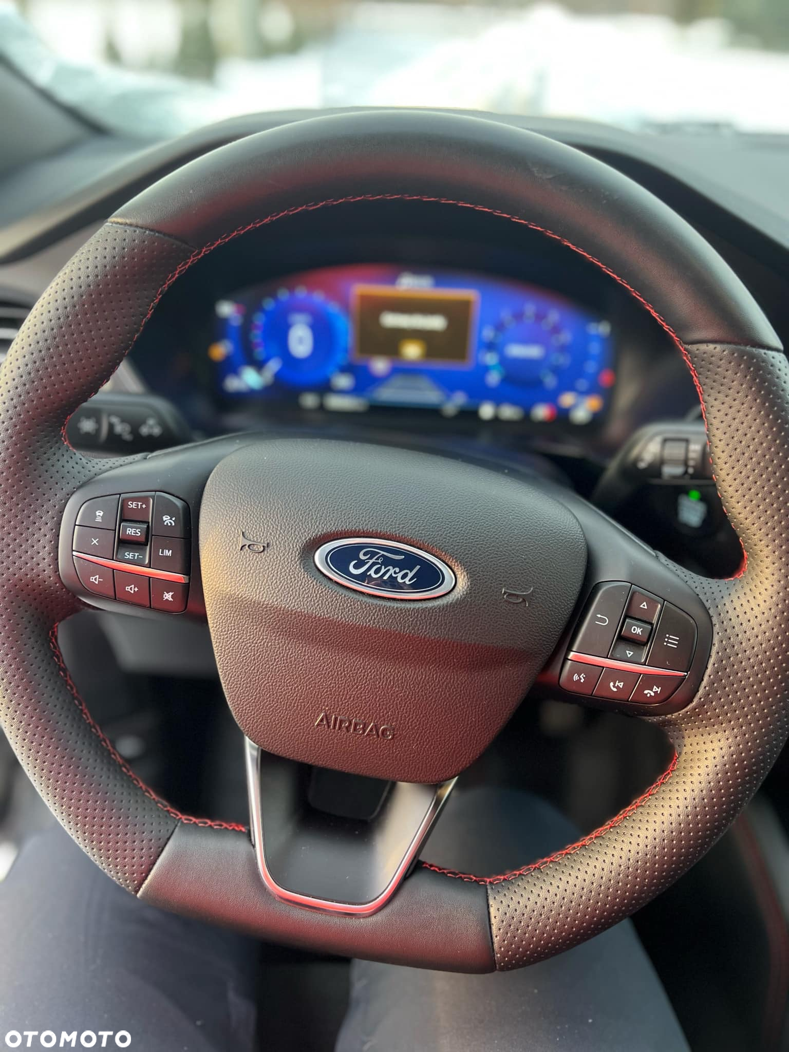 Ford Kuga - 27